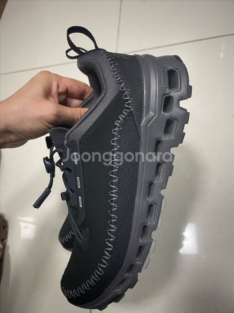 온러닝 클라우드어웨이2 블랙 245--5