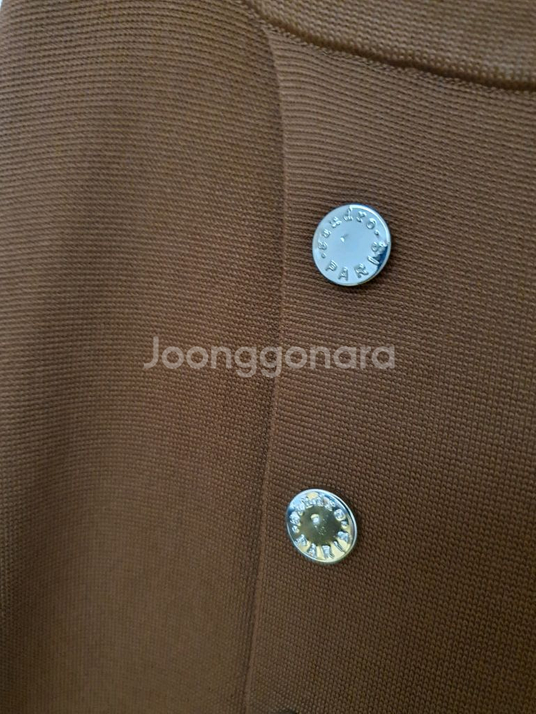 산드로 sandro 골드 버튼 슬릿 니트 스커트--4