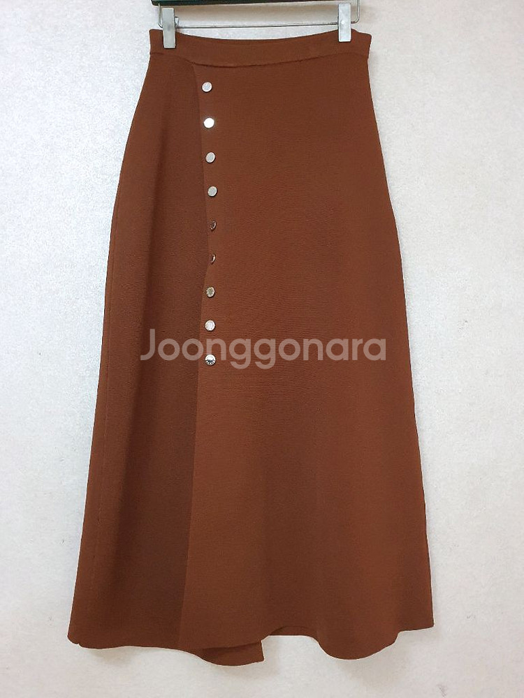 산드로 sandro 골드 버튼 슬릿 니트 스커트--2