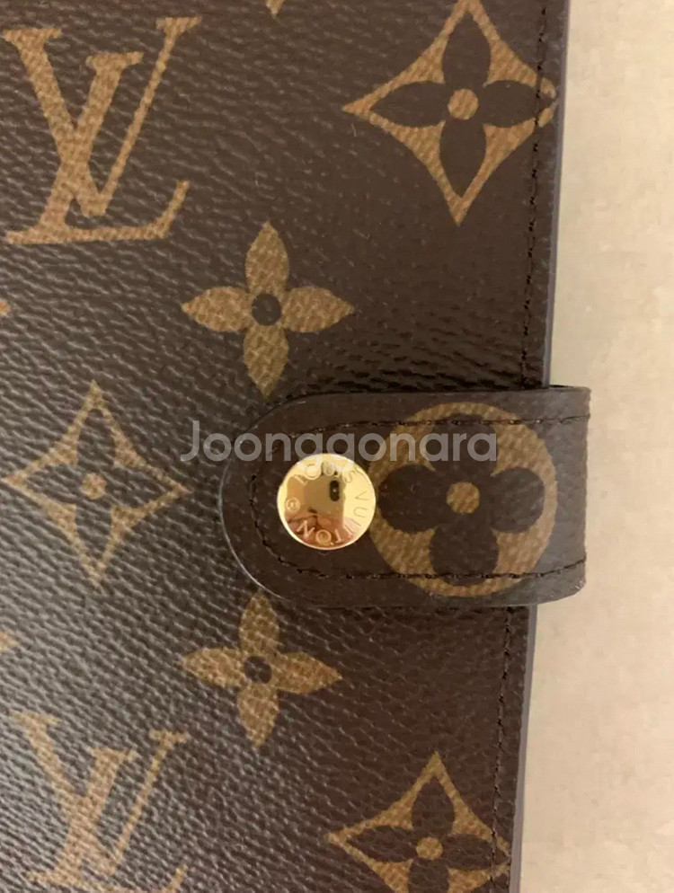 루이비통 아젠다 바인더--1