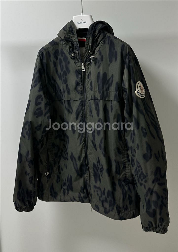 [4] 몽클레어 JAU 남성 바람막이 자켓--2