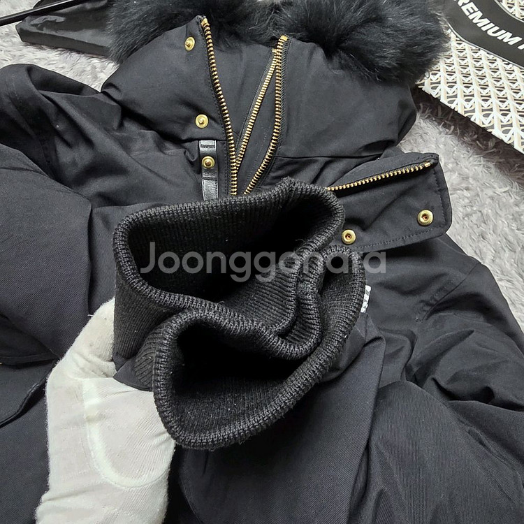 [클로젯][36][22~23F/w]맥케이지 딕슨 블랙 금장 숏 다운 패딩--8