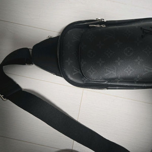 모노그램 크로스백