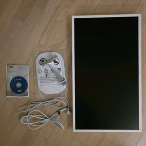 32인치 화이트 모니터 (AOC Q32V3)