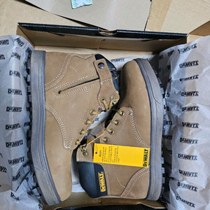 디월트 RADON2 안전화 완전 새제품 입니다