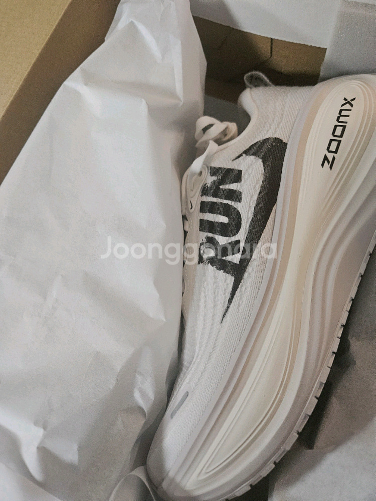 [미개봉 새제품] 나이키 보메로 플러스 265mm--2