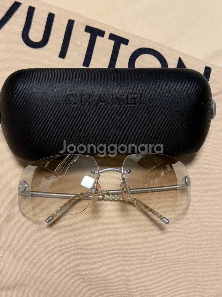 샤넬 고글형 선그라스 팝니다--0