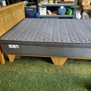 퀸 매트리스 + 원목 침대프레임 세트