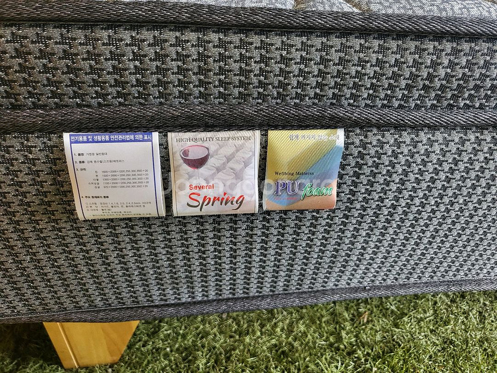 퀸 매트리스 + 원목 침대프레임 세트--3