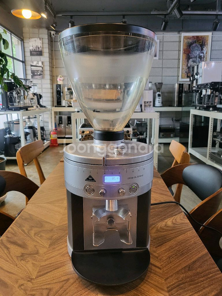 말코닉 K30 바리오 전자동 그라인더 작동점검과 함께 내부청소완료--0