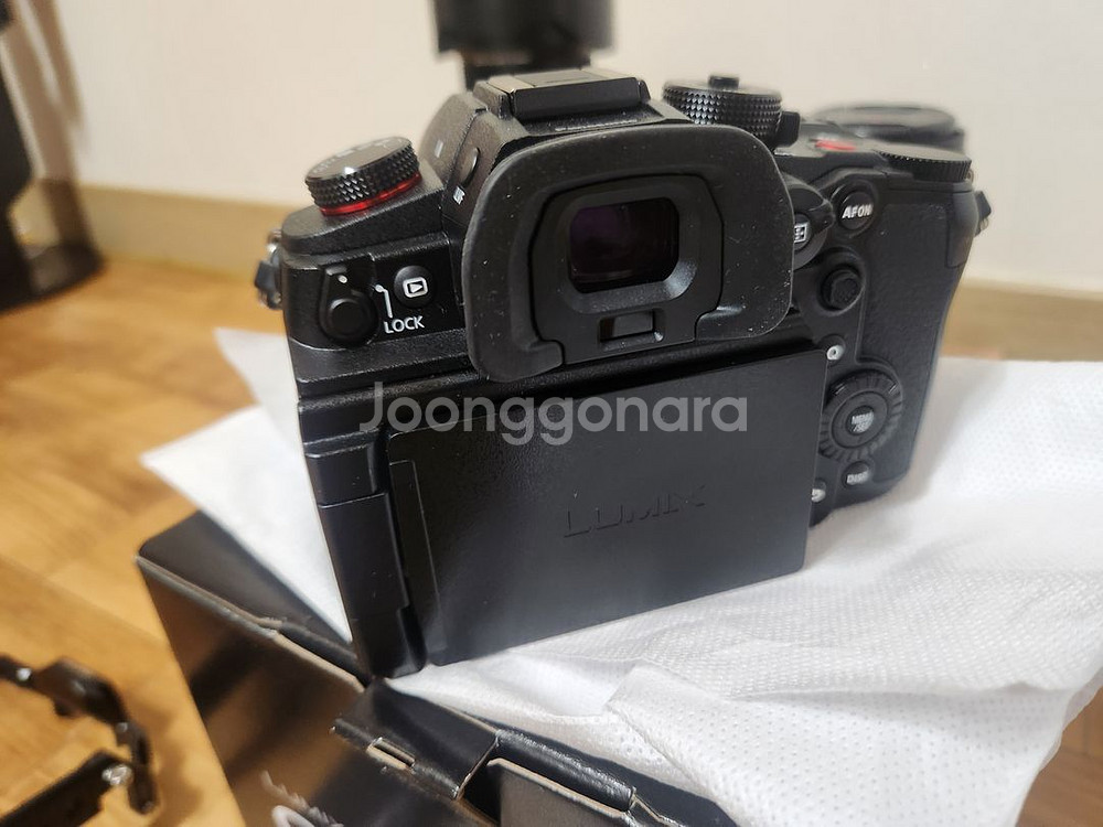 파나소닉 루믹스 DC-GH7, 렌즈 8-18mm, 35-100mm 및 배터리, 케이지 팝니다--2