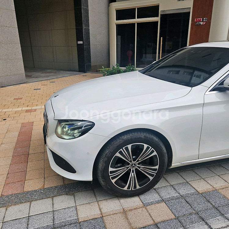 18년식 옵션많은 벤츠 E클래스 220d 아방가르드 디젤차량 판매. 천안 아산 세종 대전 청주 수원 평택--4