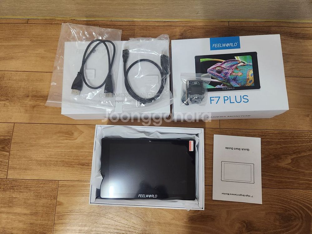 필월드 F7 PLUS 4k 1200nit 필드 모니터와 스몰리그 충전식 배터리 4577 NP-F970 팝니다--0