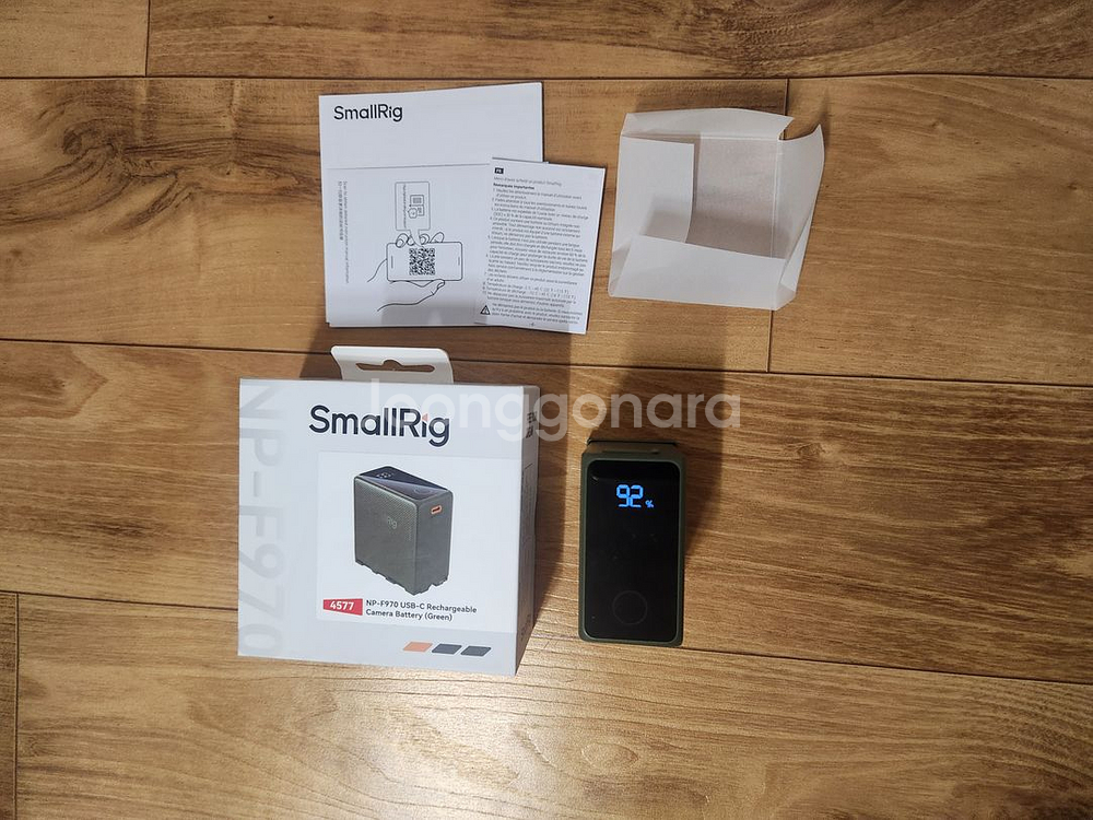 필월드 F7 PLUS 4k 1200nit 필드 모니터와 스몰리그 충전식 배터리 4577 NP-F970 팝니다--2