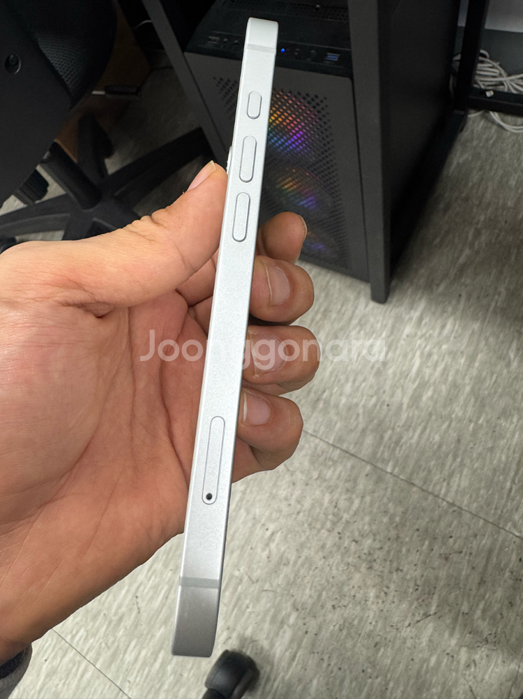 아이폰16e 128GB--4