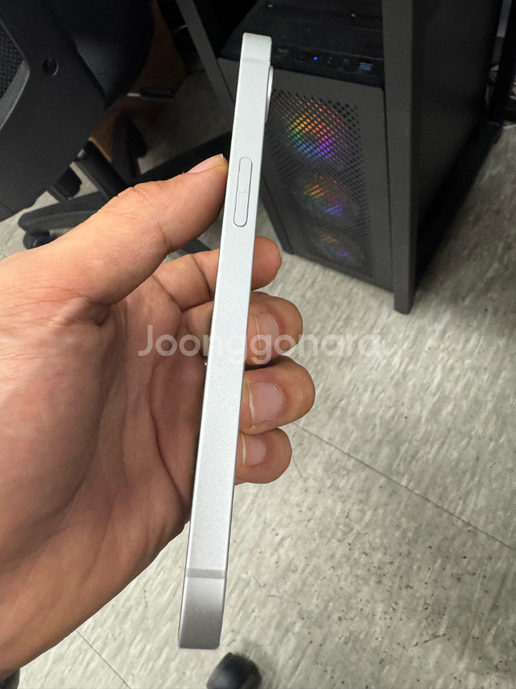 아이폰16e 128GB--3