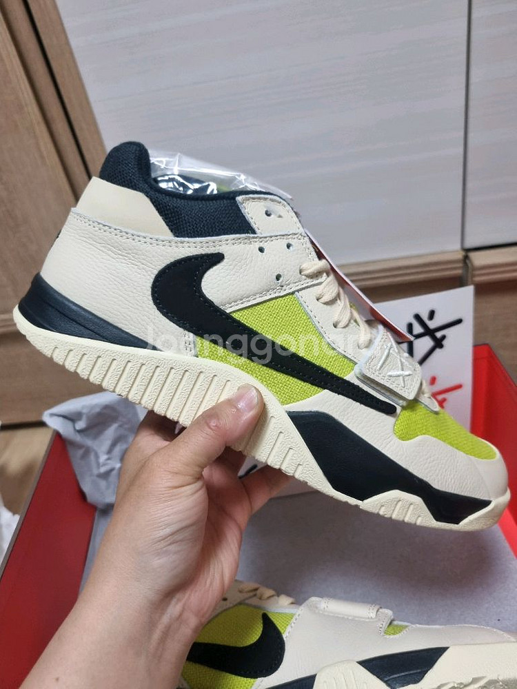 조던 x 트래비스 스캇 점프맨 잭 TR 브라이트 캑터스 285--0