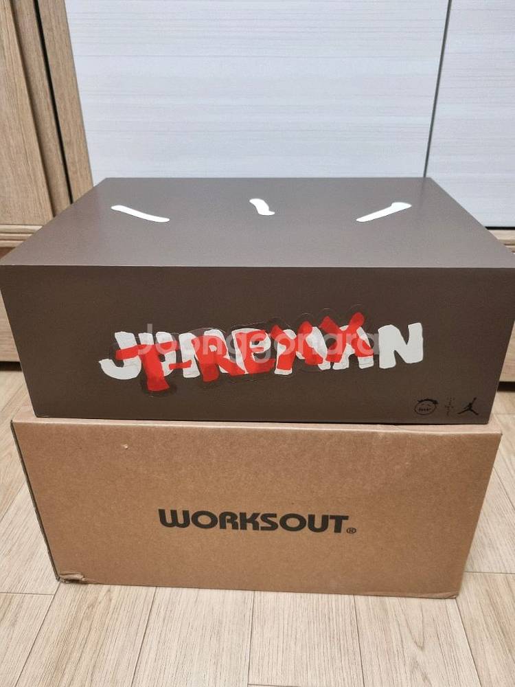 조던 x 트래비스 스캇 점프맨 잭 TR 브라이트 캑터스 285--4