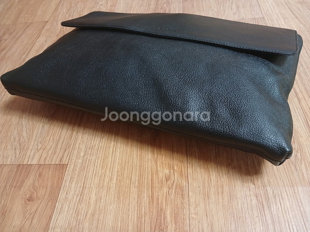루이까또즈(정품) 남성 가죽 클러치백, 노트북 수납 가능 (블랙) (상태 좋아요)--4
