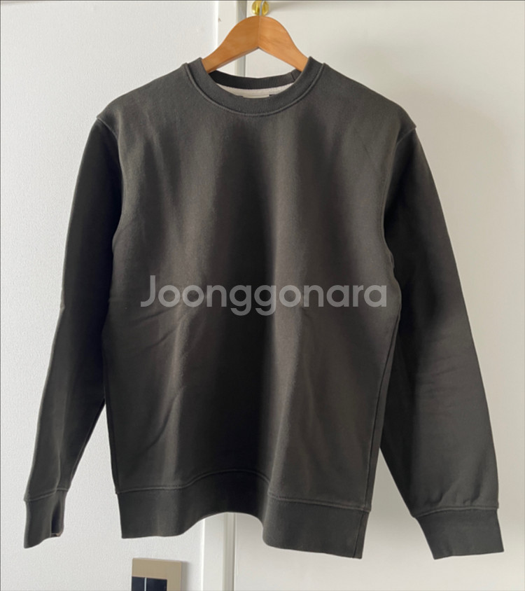 블랭크룸 카키색 맨투맨 티셔츠 (95 사이즈)--0