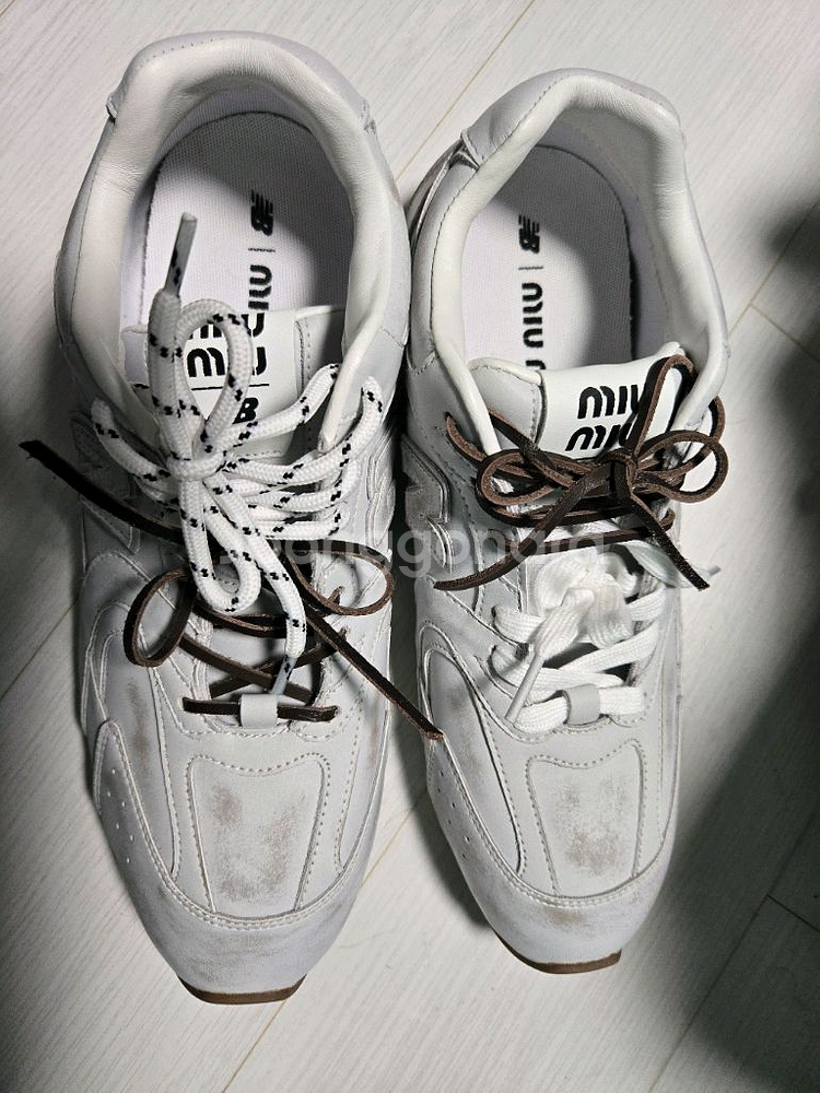 미우미우 스니커즈 45사이즈--2