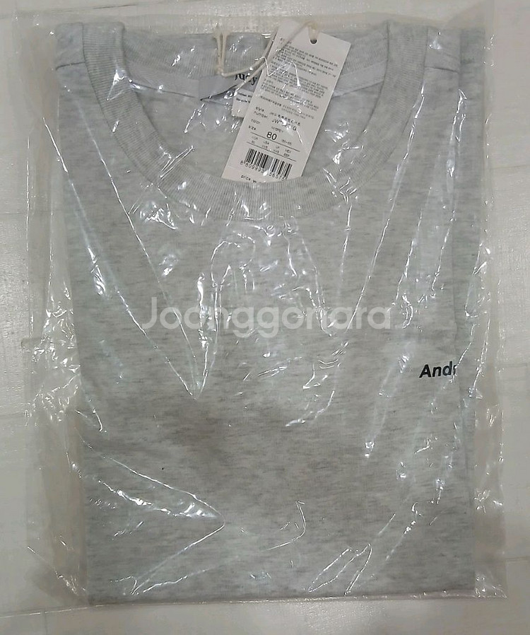 새상품 쥬시쥬디 J베이직루즈핏티셔츠(착불)--0