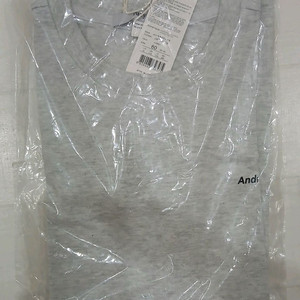 새상품 쥬시쥬디 J베이직루즈핏티셔츠(착불)