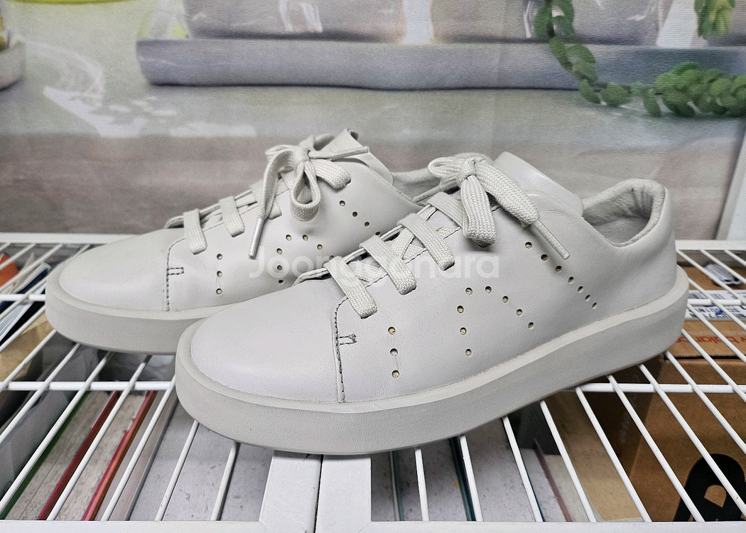 캠퍼 여성스니커즈 250 프리미엄 레더 로우탑 경량스니커즈 HD18--0