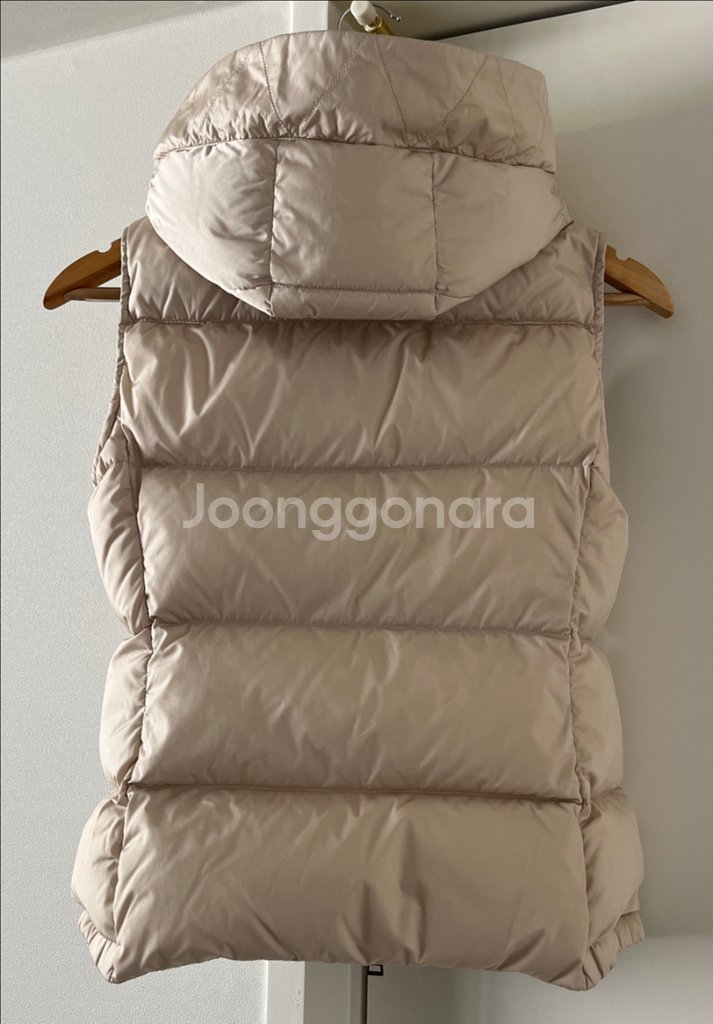 몽클레어 여성 베이지색 패딩 조끼 (XS 사이즈)--2