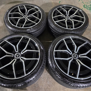 벤츠 W213 E300AMG 19인치 정품 휠타이어