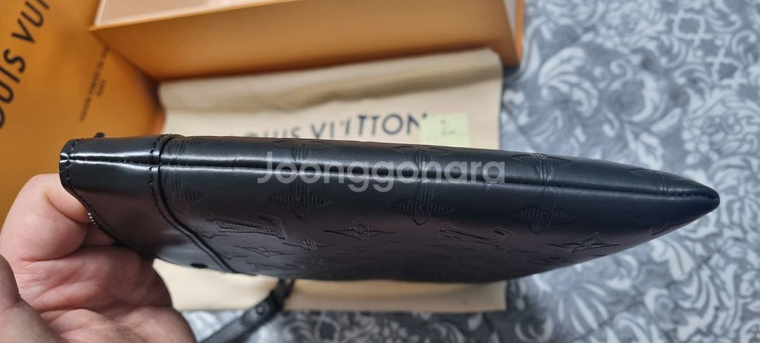 <네고 가능> 루이비통 포쉐트 투고 클러치--3