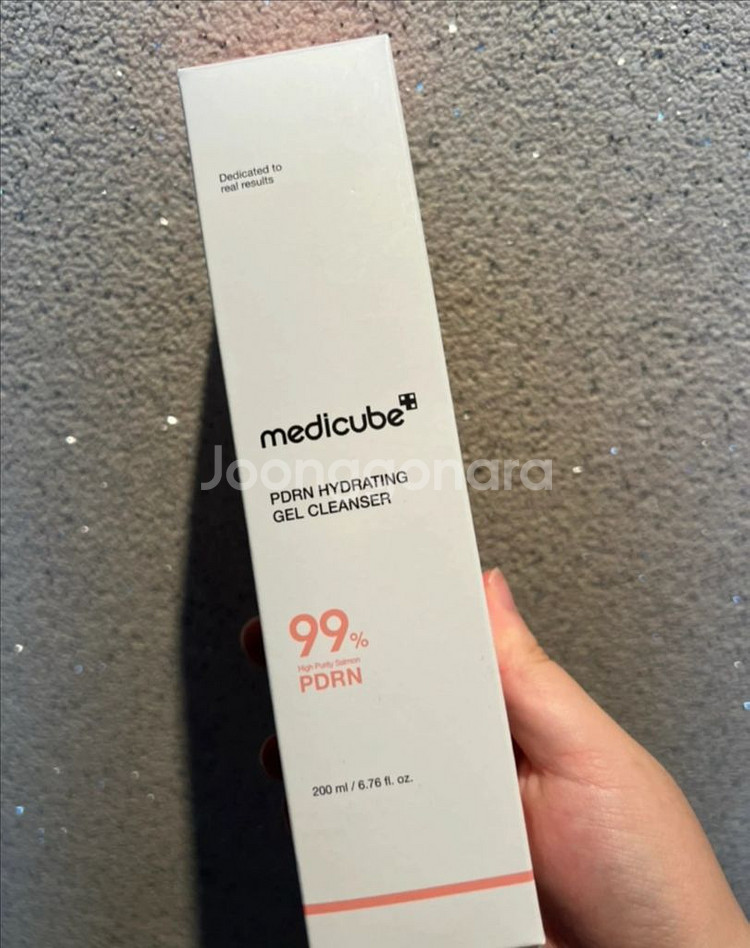 메디큐브 PDRN 젤 클렌저 (새제품)--0