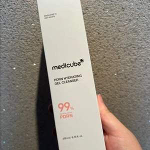 메디큐브 PDRN 젤 클렌저 (새제품)