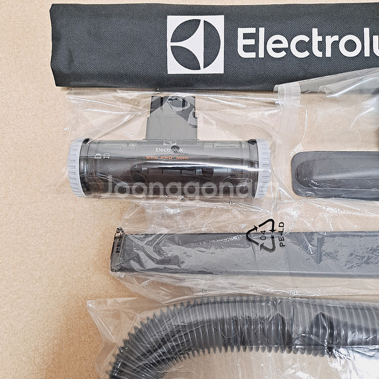 새상품 일렉트로룩스 무선청소기 악세사리 정품 키트 노즐 호스 침구 브러쉬--1