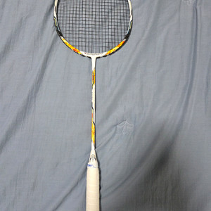 배드민턴 라켓 고센 궁니르