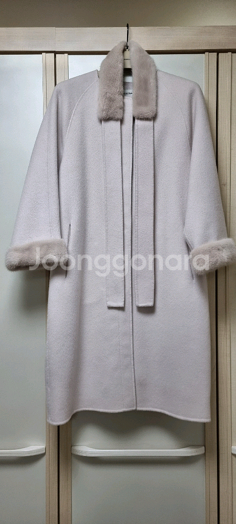 모조에스핀 밍크트리밍 코트--1