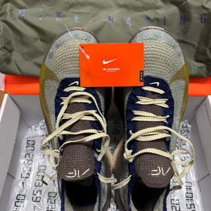 나이키 알파플라이3 아이언스톤 275사이즈