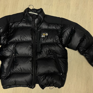 (새상품) 스투시x마운틴 하드웨어 서브제로 다운 자켓 블랙 패딩 XL