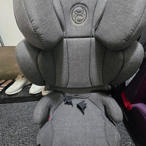 싸이벡스 솔루션 Z-FIX 카시트