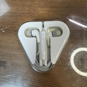 애플 인이어 이어폰 ME186