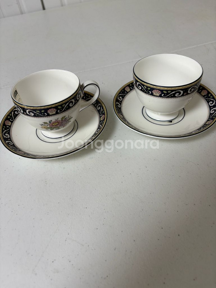 영국산 웨지우드 본차이나 빈티지 컵&소서 세트--0