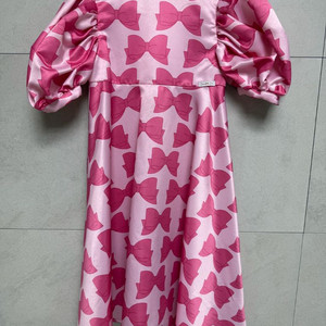 주주아뜰리에 리본 패턴 원피스