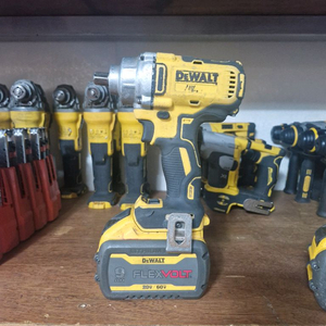 디월트충전임팩렌치 DCF894 미드토크 속도조절 플렉스볼트배터리