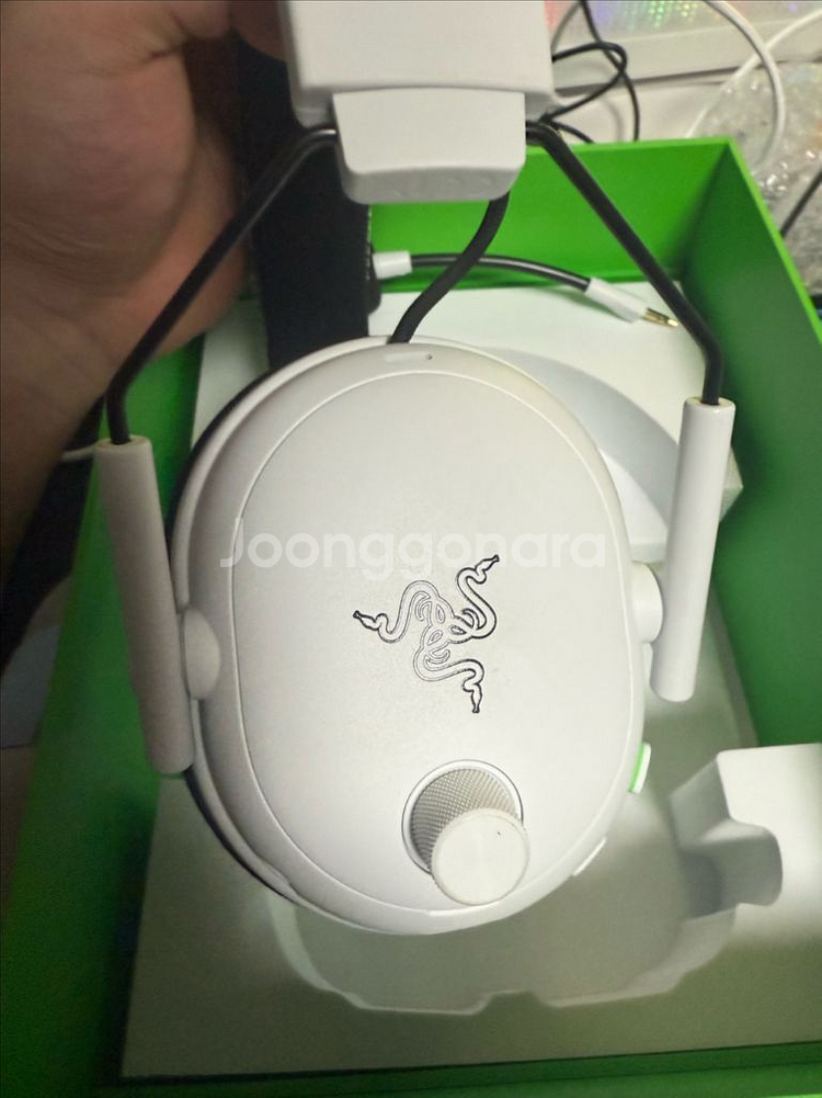 레이저 블랙샤크 V3 pro 화이트 무선 게이밍헤드셋 노캔I--2