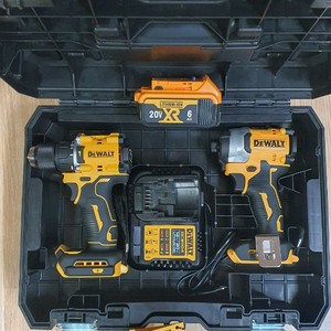 디월트 20V 브러시리스 임팩 드라이버+브러시리스 드릴 풀세트 +중형 공구함 포함