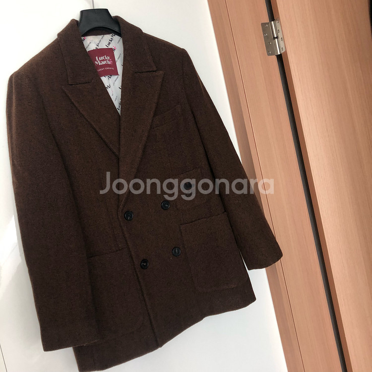 럭키마르쉐 20년 브라운 헤링본 울자켓 코트 하객룩 오버핏 럭키슈에뜨--1