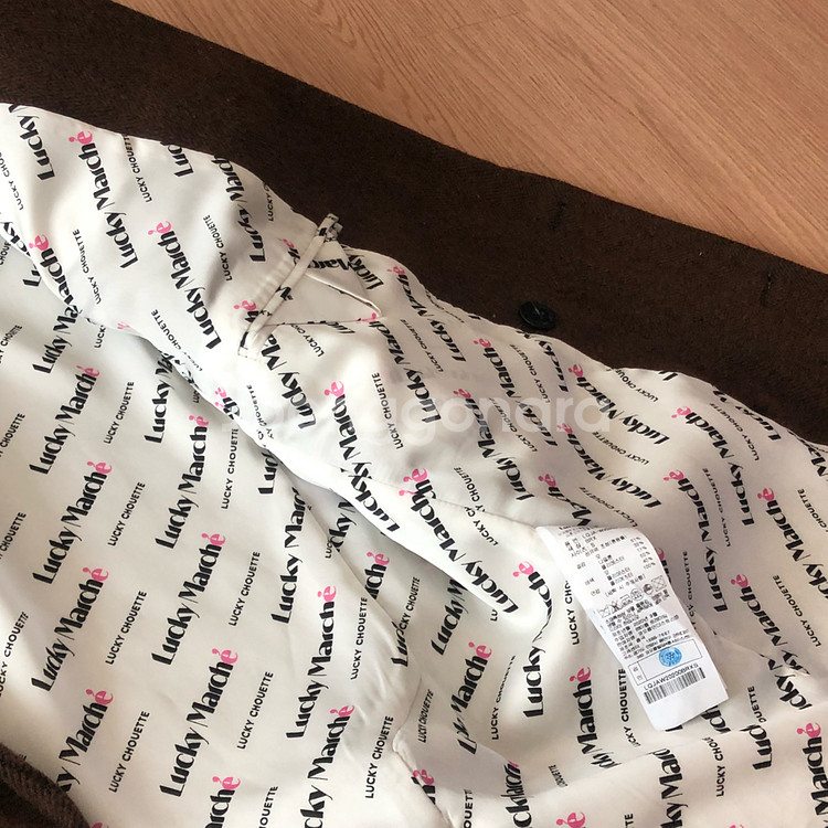 럭키마르쉐 20년 브라운 헤링본 울자켓 코트 하객룩 오버핏 럭키슈에뜨--3