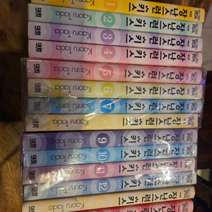 장난스런 키스 만화책 전권 세트 (1-14권) 개인소장하던책입니다.