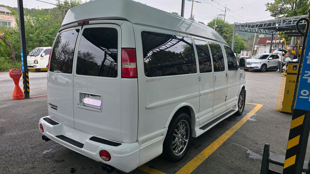 익스프레스밴 12년식 9인승 팝니다--3