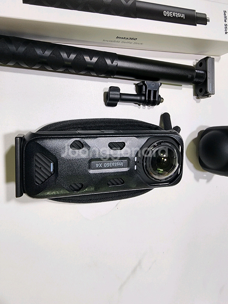 인스타360 X4 액션캠 세트(바이크)--1